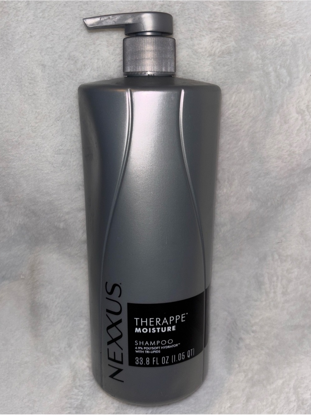 Nexxus  Therappe Moisture Shampoo - Silver and Black Packaging